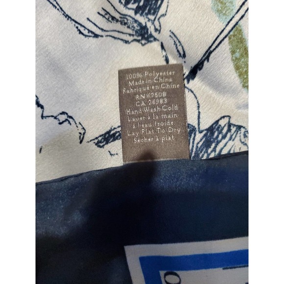 Vince Camuto Multifunctional Square XL Floral Butterflies Scarf 48" x 48" - Picture 7 of 8